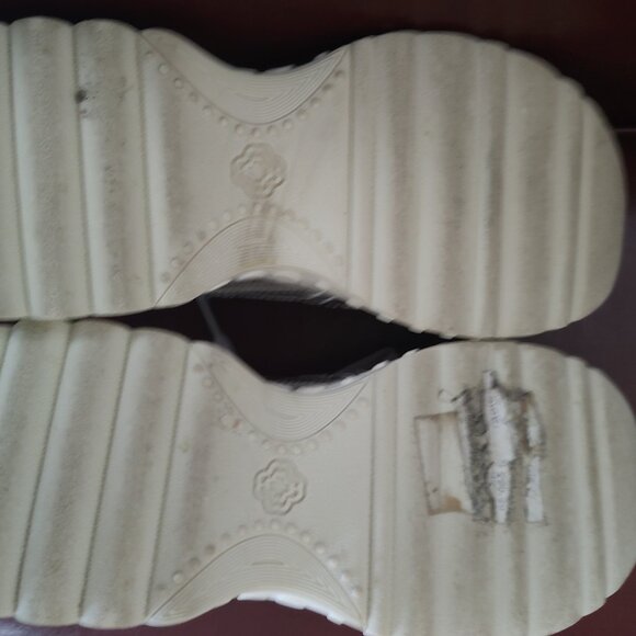 Maje Clover-Embroidered Chunky Sole Low-Top Trainers in Gray - Picture 5 of 7